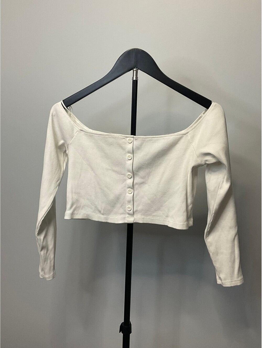 Zara White Ribbed Off Shoulder Crop Top Women's Large Long Sleeve Button Detail